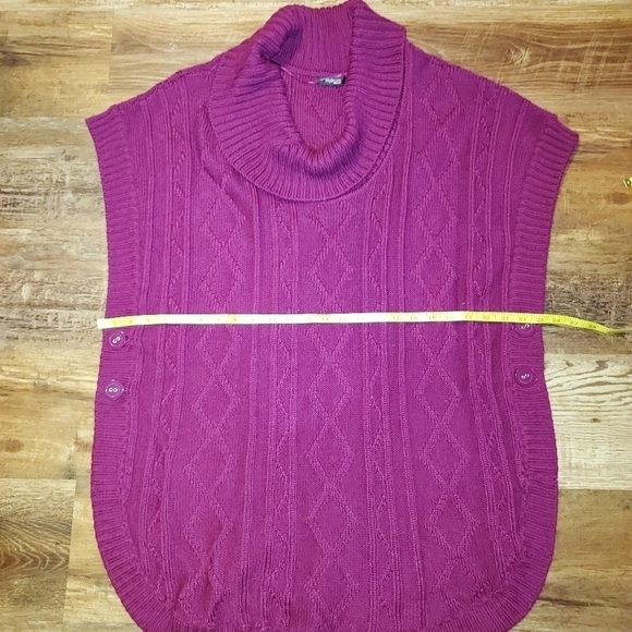 Styles &CO OVER SIZED Sweater buttons on sides - Picture 4 of 11